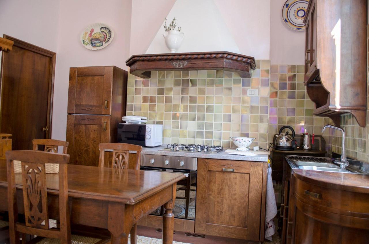 Apartment Lucy Venesia Bagian luar foto