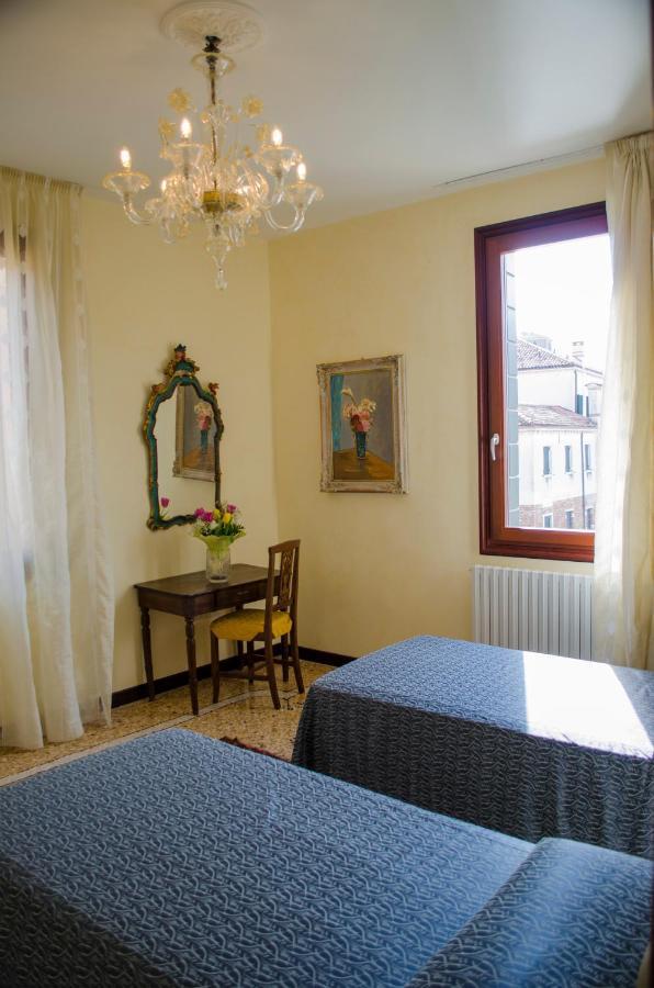 Apartment Lucy Venesia Bagian luar foto